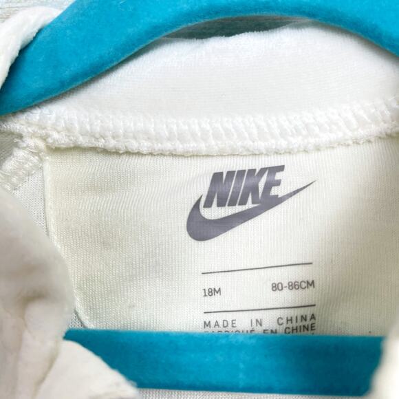 Nike Velour Jumpsuit Cream Zip Up Embroidered Logo Kangaroo Pocket Baby Girl 18M - Picture 6 of 7